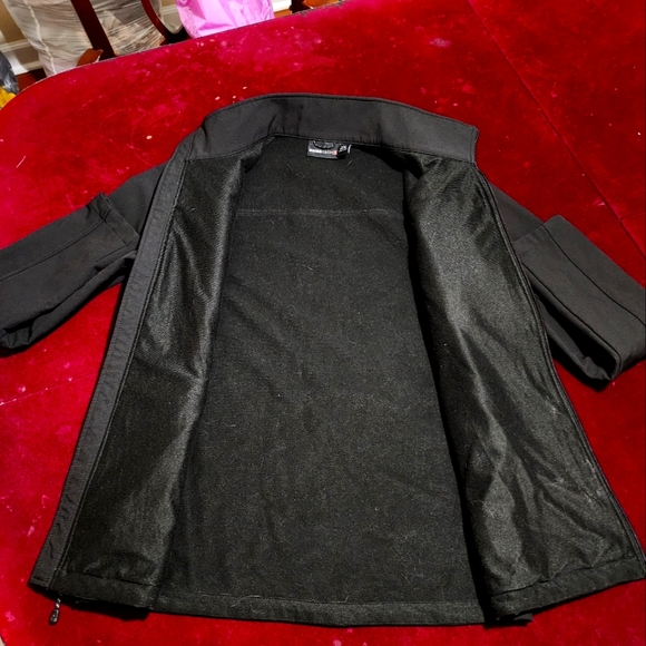 Swiss Tech 🇨🇭 Black Full Zipper Jacket - Picture 6 of 11